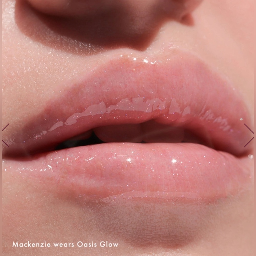 Lip Retreat Oil in Oasis Glow by Wander Beauty - Picture 3 of 4